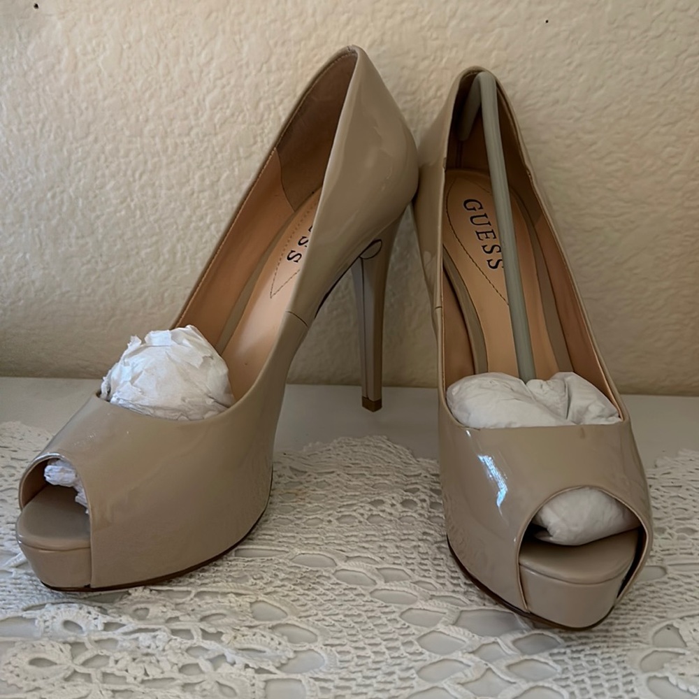 Brand new guess heels